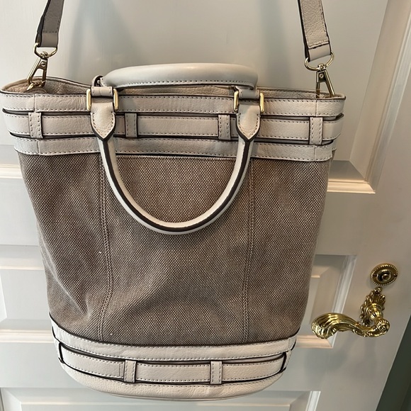 Michael Kors handbag - Picture 2 of 9